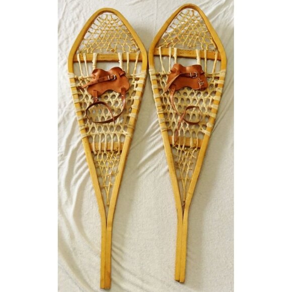 Vintage Traditional Snowshoes Quebec Canada Wood and Rawhide 12 x 42 Gros Louis - Picture 1 of 5